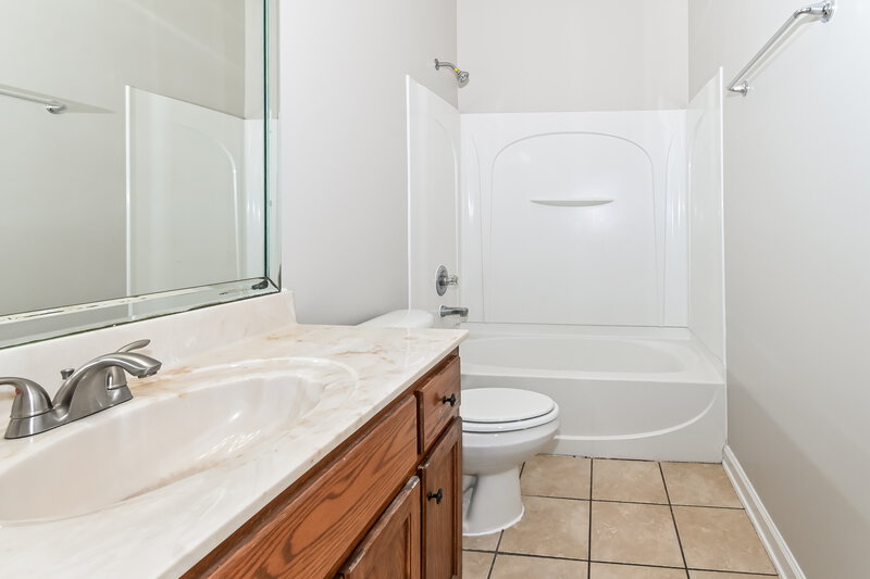 3,120/Mo, 2552 Pyramid Dr Southaven, MS 38672 Bathroom View