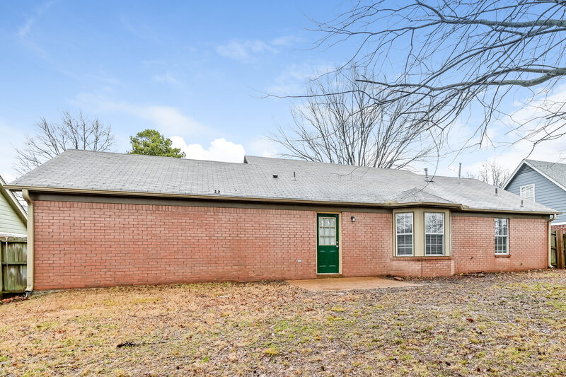 1,635/Mo, 4413 Shadow Glen Dr Horn Lake, MS 38637 Rear View