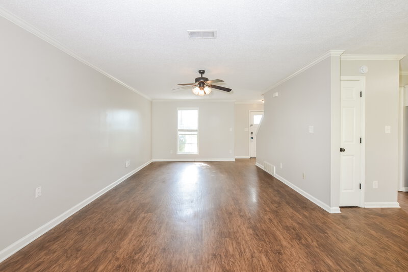 2,295/Mo, 6331 Fairway Hill Cv Bartlett, TN 38135 Living Room View 2
