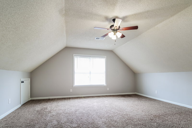 2,400/Mo, 6331 Fairway Hill Cv Bartlett, TN 38135 Office View