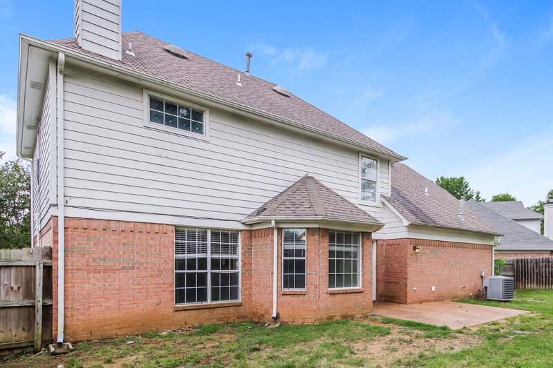 2,400/Mo, 6331 Fairway Hill Cv Bartlett, TN 38135 Rear View