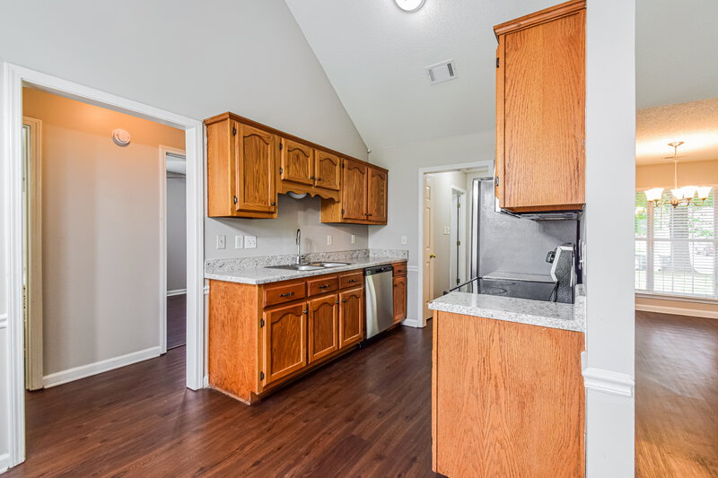1,885/Mo, 1865 Winners Cir N Southaven, MS 38671 Kitchen View 2