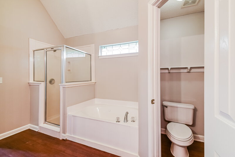 1,885/Mo, 1865 Winners Cir N Southaven, MS 38671 Main Bathroom View