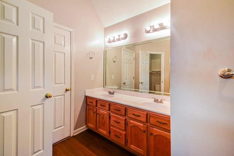 1,885/Mo, 1865 Winners Cir N Southaven, MS 38671 Main Bathroom View 2