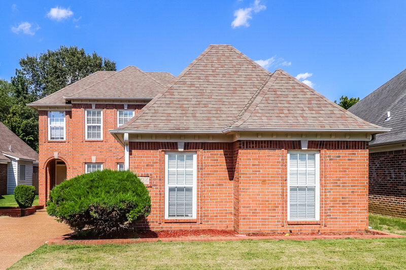 0/Mo, 4834 Graham Lake Drive Olive Branch, MS 38654 External View