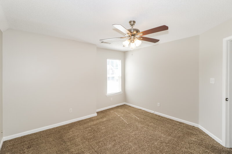 0/Mo, 4834 Graham Lake Drive Olive Branch, MS 38654 Bedroom View
