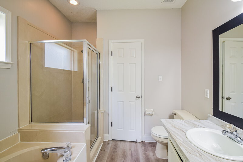 1,765/Mo, 757 Rain Dance Way Cordova, TN 38018 Main Bathroom View