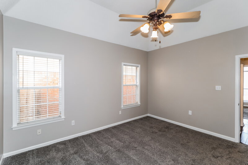 1,690/Mo, 622 Ashley Glen Cir W Cordova, TN 38018 Main Bedroom View 2