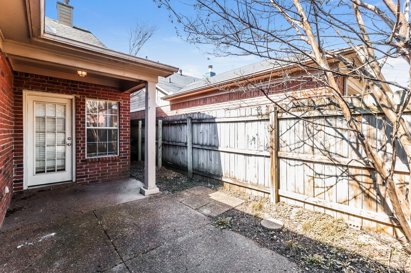 1,690/Mo, 622 Ashley Glen Cir W Cordova, TN 38018 Rear View