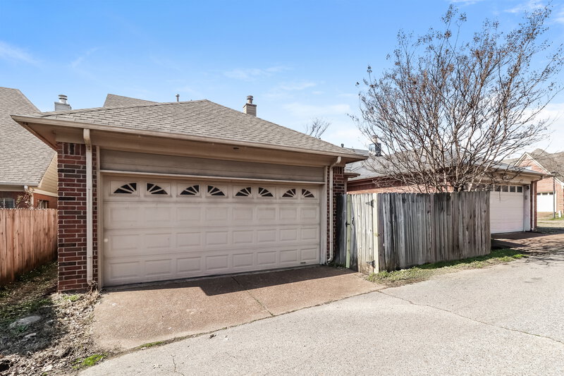 1,690/Mo, 622 Ashley Glen Cir W Cordova, TN 38018 Rear View 2