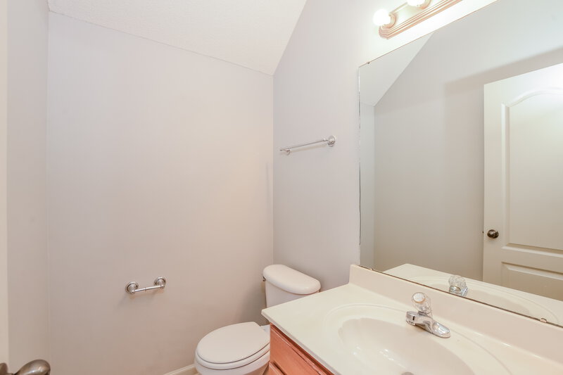 1,725/Mo, 8725 Macon Rd Cordova, TN 38018 Bathroom View