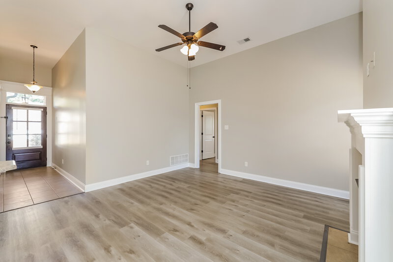 2,165/Mo, 3075 N Wren St Hernando, MS 38632 Living Room View 2