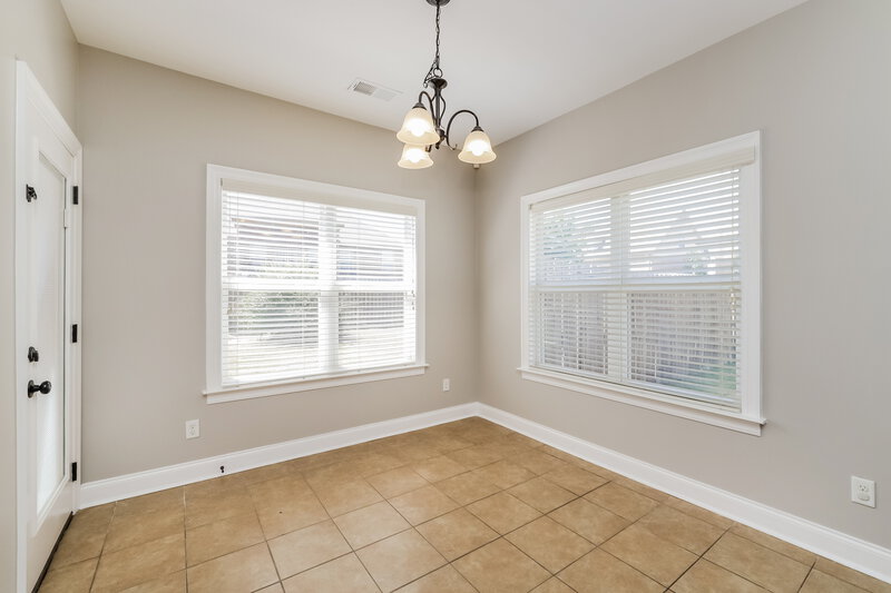 2,165/Mo, 3075 N Wren St Hernando, MS 38632 Breakfast Nook View