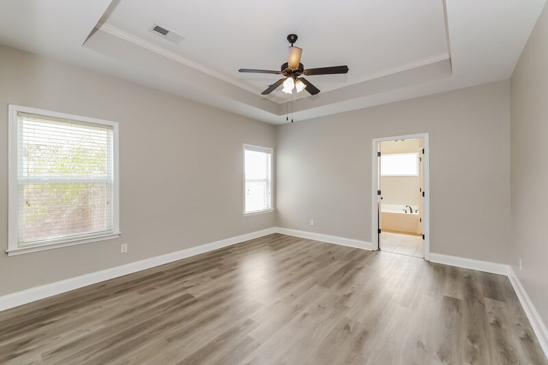 2,165/Mo, 3075 N Wren St Hernando, MS 38632 Main Bedroom View