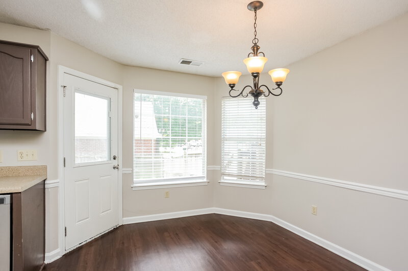 1,695/Mo, 6841 Charlotte Dr Olive Branch, MS 38654 Dining Room View 2