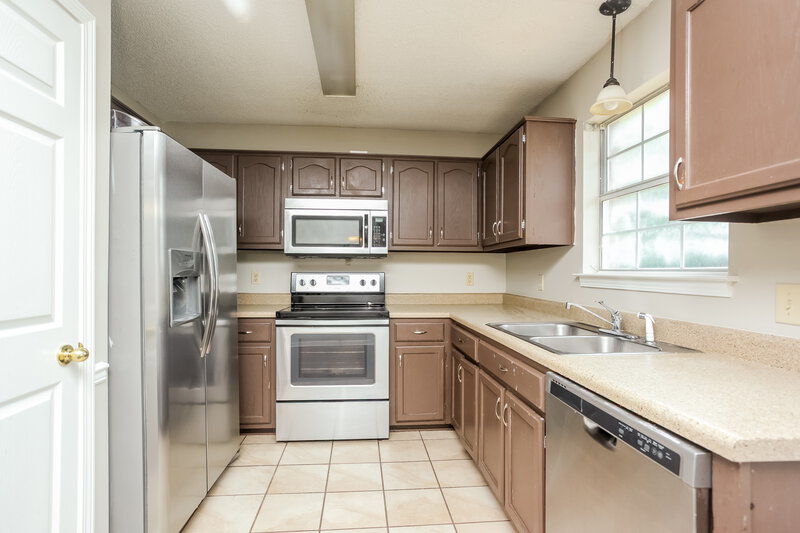 1,695/Mo, 6841 Charlotte Dr Olive Branch, MS 38654 Kitchen View