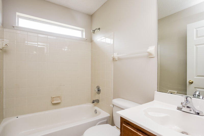 1,695/Mo, 6841 Charlotte Dr Olive Branch, MS 38654 Bathroom View