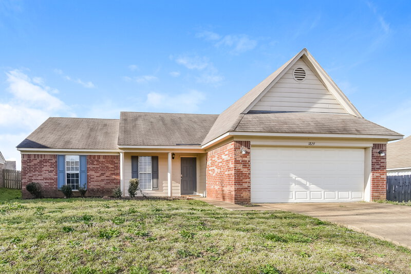 2,530/Mo, 1829 Roy Dr Southaven, MS 38671 Front View