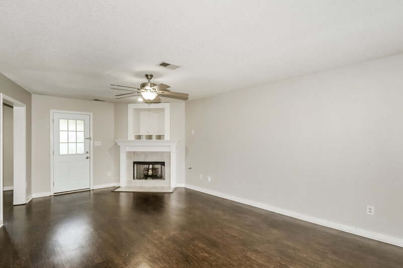 2,135/Mo, 11626 Mahogany Dr Arlington, TN 38002 Living Room View