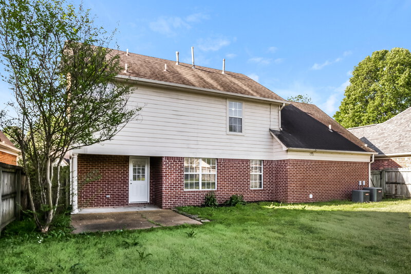 2,135/Mo, 11626 Mahogany Dr Arlington, TN 38002 Rear View