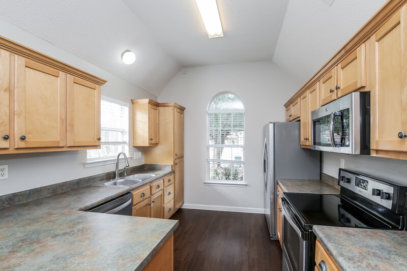 1,685/Mo, 5794 Carrel Cv Southaven, MS 38671 Kitchen View 2