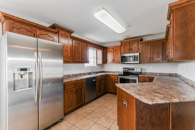 1,745/Mo, 8420 Blue Ridge Dr Southaven, MS 38672 Kitchen View