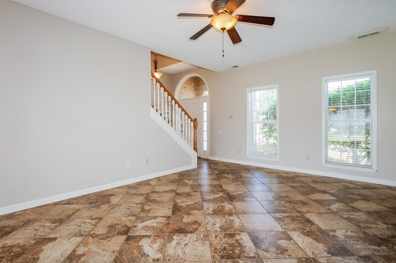 2,290/Mo, 15 Austin Cir Oakland, TN 38060 Living Room View