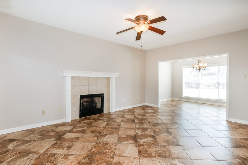2,290/Mo, 15 Austin Cir Oakland, TN 38060 Living Room View 2