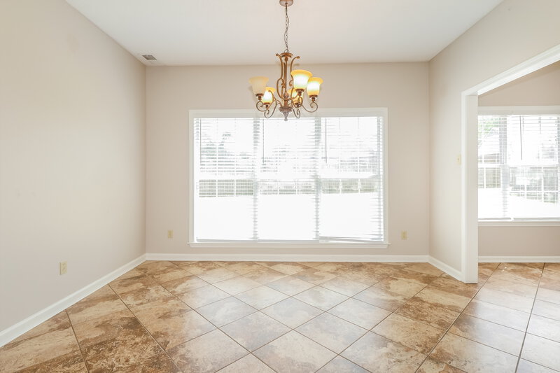 2,290/Mo, 15 Austin Cir Oakland, TN 38060 Dining Room View 2