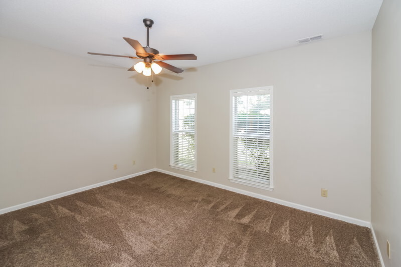 2,300/Mo, 15 Austin Cir Oakland, TN 38060 Main Bedroom View