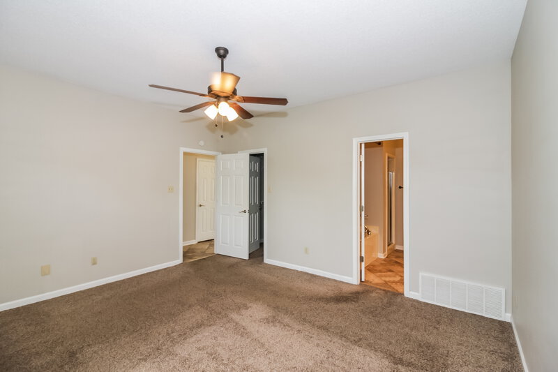 2,300/Mo, 15 Austin Cir Oakland, TN 38060 Main Bedroom View 2