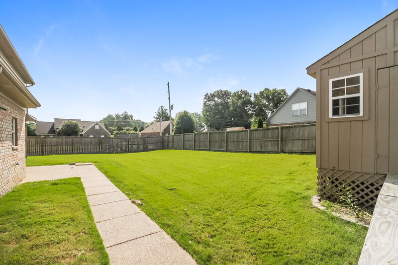 2,300/Mo, 15 Austin Cir Oakland, TN 38060 Exterior View