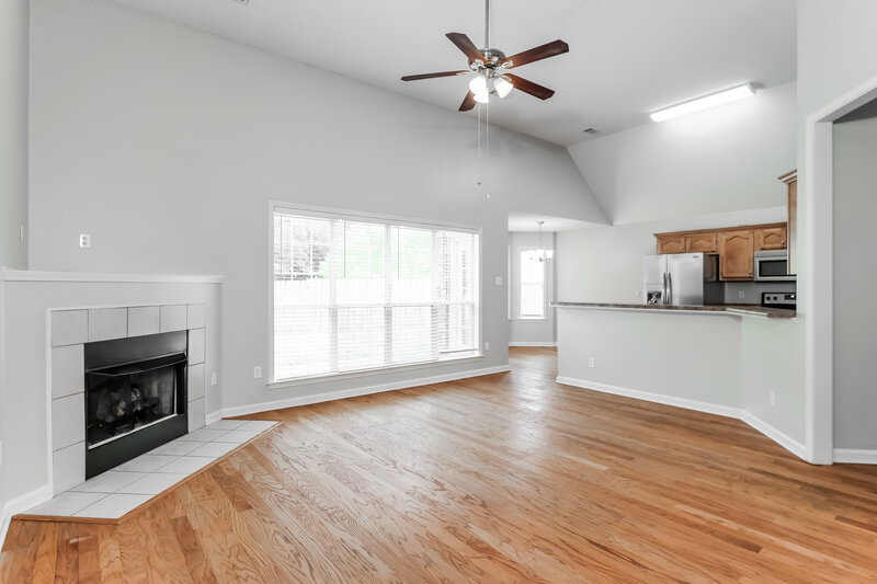 1,730/Mo, 50 Willow Crest Cv Somerville, TN 38068 Living Room View 2