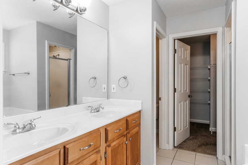 1,730/Mo, 50 Willow Crest Cv Somerville, TN 38068 Main Bathroom View