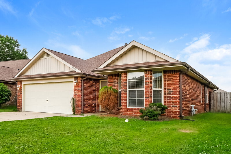 1,840/Mo, 8896 Willa Jean Cv Southaven, MS 38671 Front View