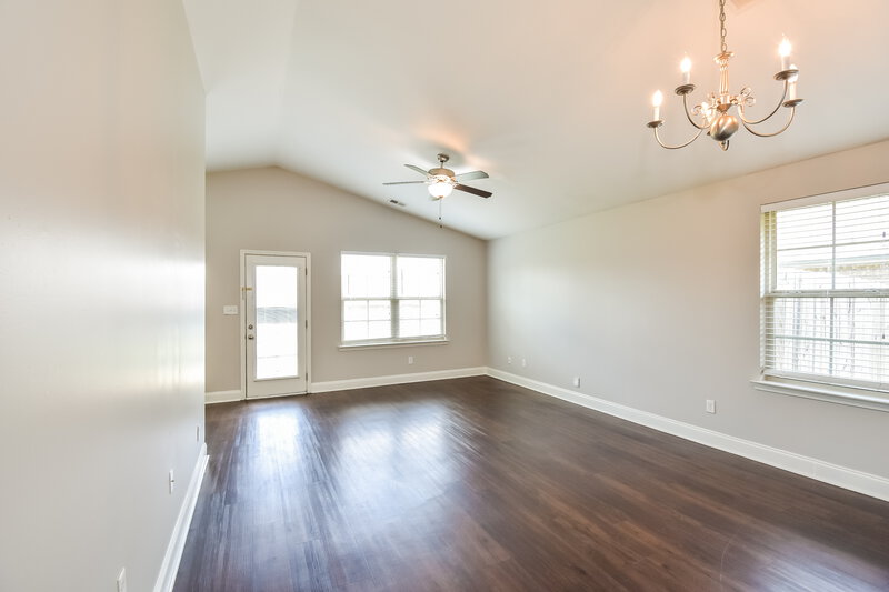 2,045/Mo, 8896 Willa Jean Cv Southaven, MS 38671 Living Room View