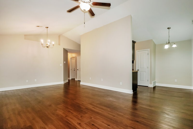 1,840/Mo, 8896 Willa Jean Cv Southaven, MS 38671 Living Room View
