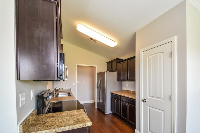 2,045/Mo, 8896 Willa Jean Cv Southaven, MS 38671 Kitchen View