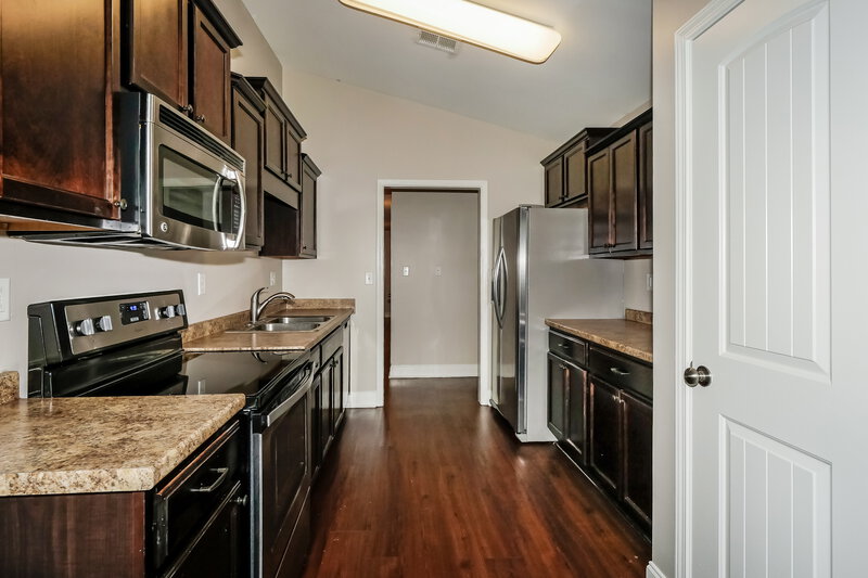 1,840/Mo, 8896 Willa Jean Cv Southaven, MS 38671 Kitchen View
