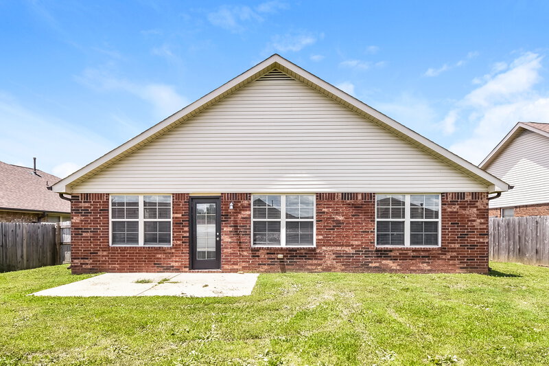 2,045/Mo, 8896 Willa Jean Cv Southaven, MS 38671 Rear View 2