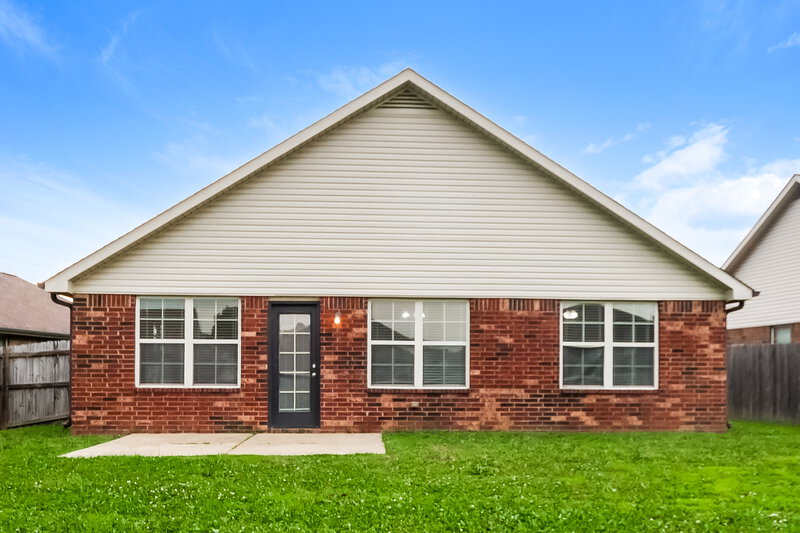 1,840/Mo, 8896 Willa Jean Cv Southaven, MS 38671 Rear View