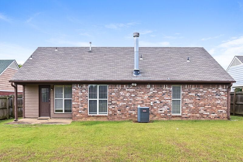 1,745/Mo, 6314 Oak Run Dr E Olive Branch, MS 38654 Rear View