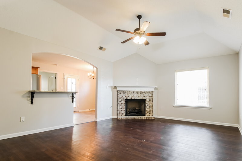 2,610/Mo, 9434 Eckley Pl Cordova, TN 38018 Living Room View