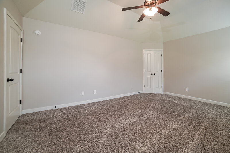 2,035/Mo, 7901 Ironwood Dr Southaven, MS 38671 Main Bedroom View