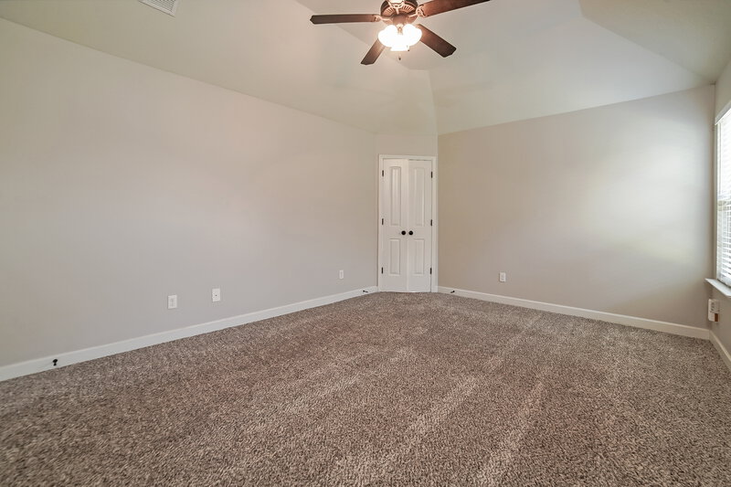2,035/Mo, 7901 Ironwood Dr Southaven, MS 38671 Main Bedroom View 2