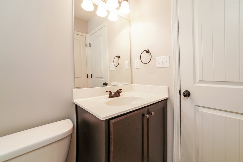 2,035/Mo, 7901 Ironwood Dr Southaven, MS 38671 Bathroom View
