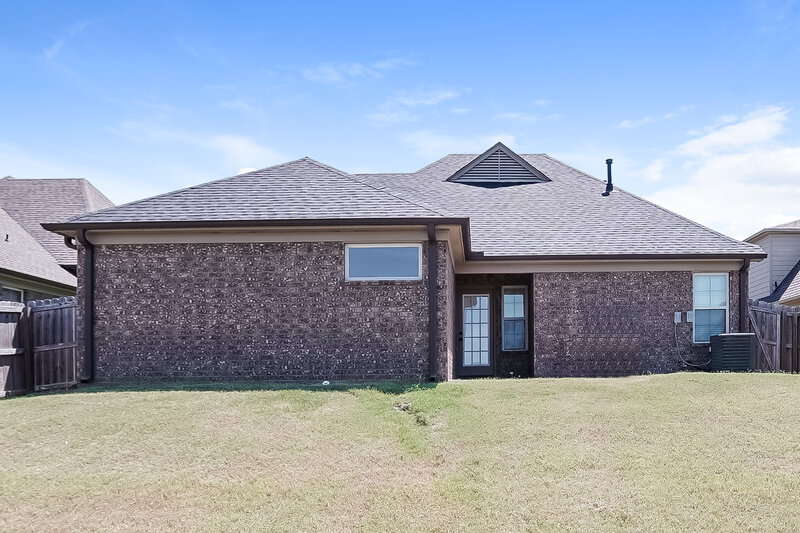 2,035/Mo, 7901 Ironwood Dr Southaven, MS 38671 Rear View 2