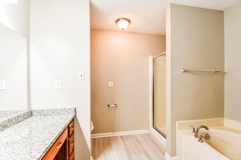 1,485/Mo, 5620 Kaitlyn Dr W Walls, MS 38680 Main Bathroom View 2