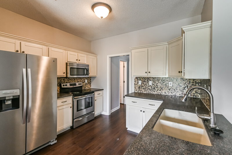 2,185/Mo, 4266 Markston Drive Southaven, MS 38672 Kitchen View