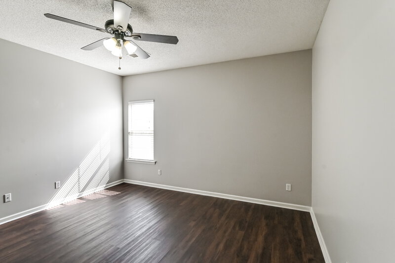 2,185/Mo, 4266 Markston Drive Southaven, MS 38672 Main Bedroom View 2